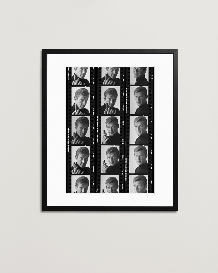 Sonic Editions Framed Roger Moore Contact Sheet – Schwarz