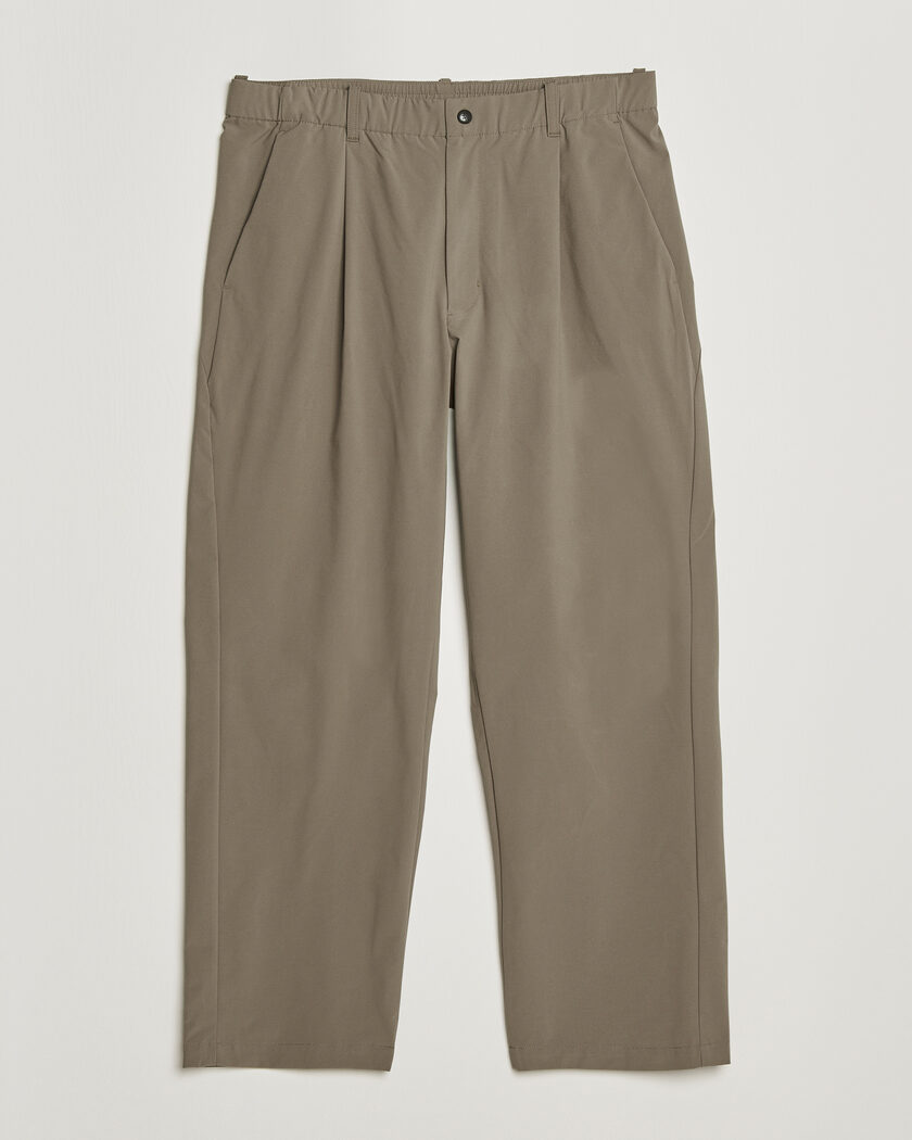 Goldwin Tapered Light Pants Sand – Beige