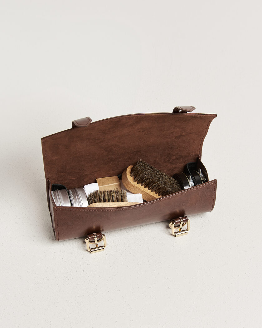 Authentic Models Shoe Polishing Kit  – Braun