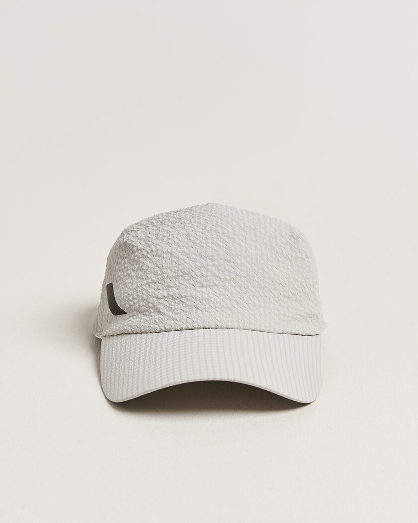 SOAR Running Dart Cap Silver Grey – Grau