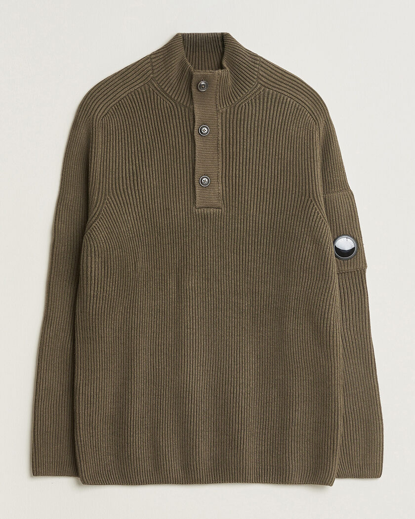 C.P. Company Full Rib Knitted Cotton Half Button Dark Green – Grün