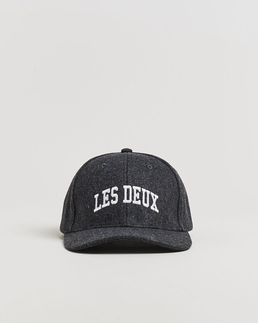 LES DEUX Collage Baseball Cap Asphalt – Grau