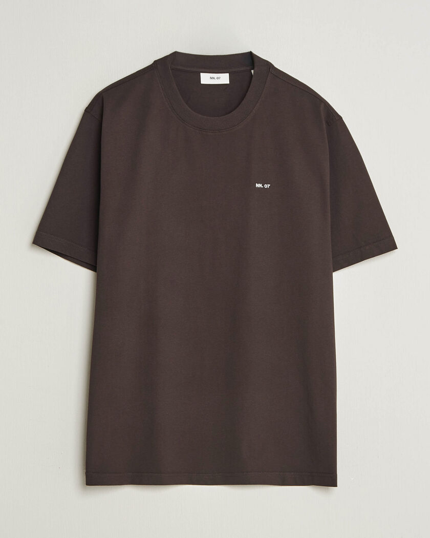 NN07 Adam Crew Neck T-Shirt Deep Truffle – Braun