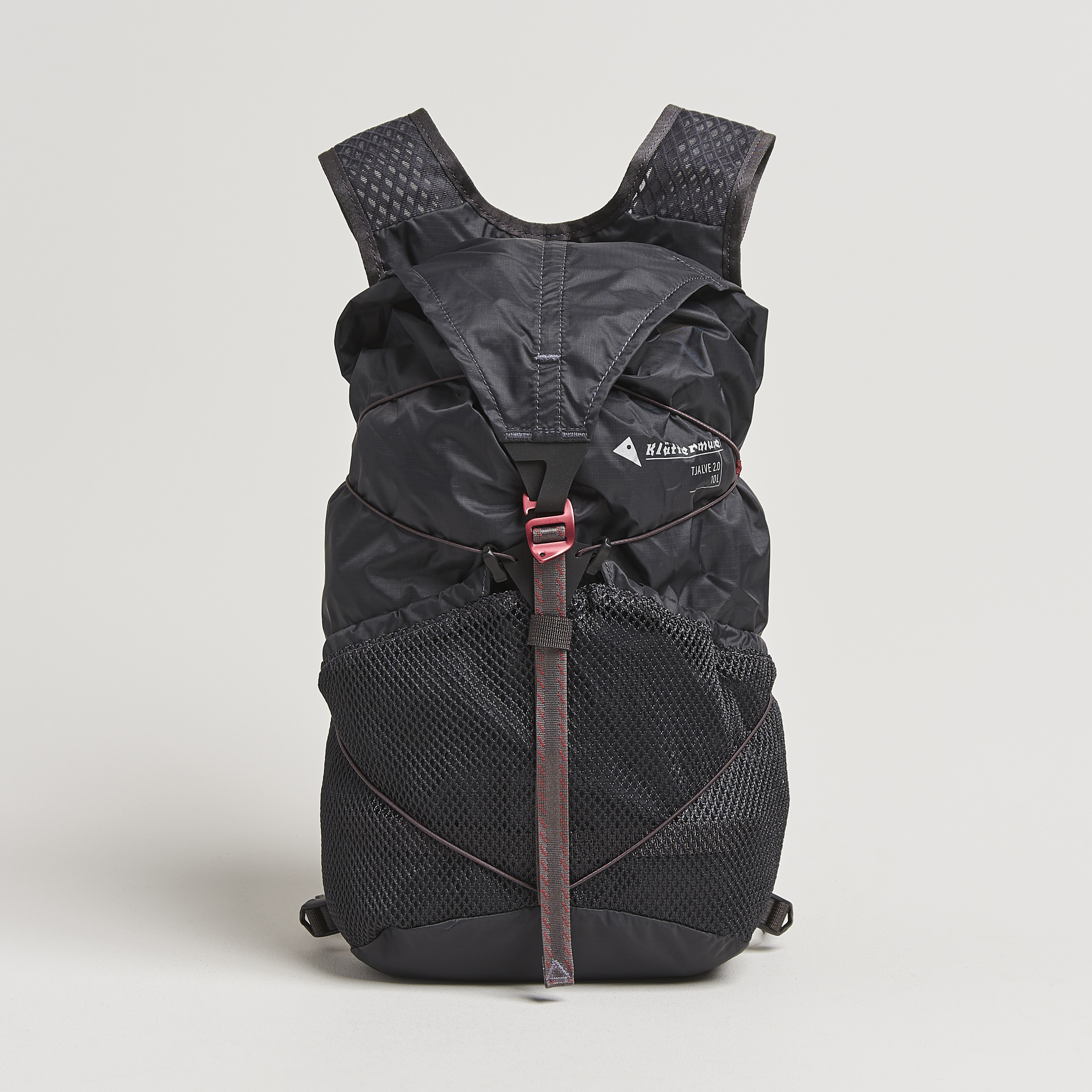 Klättermusen Tjalve 2.0 Backpack 10L Raven bei Care of Carl