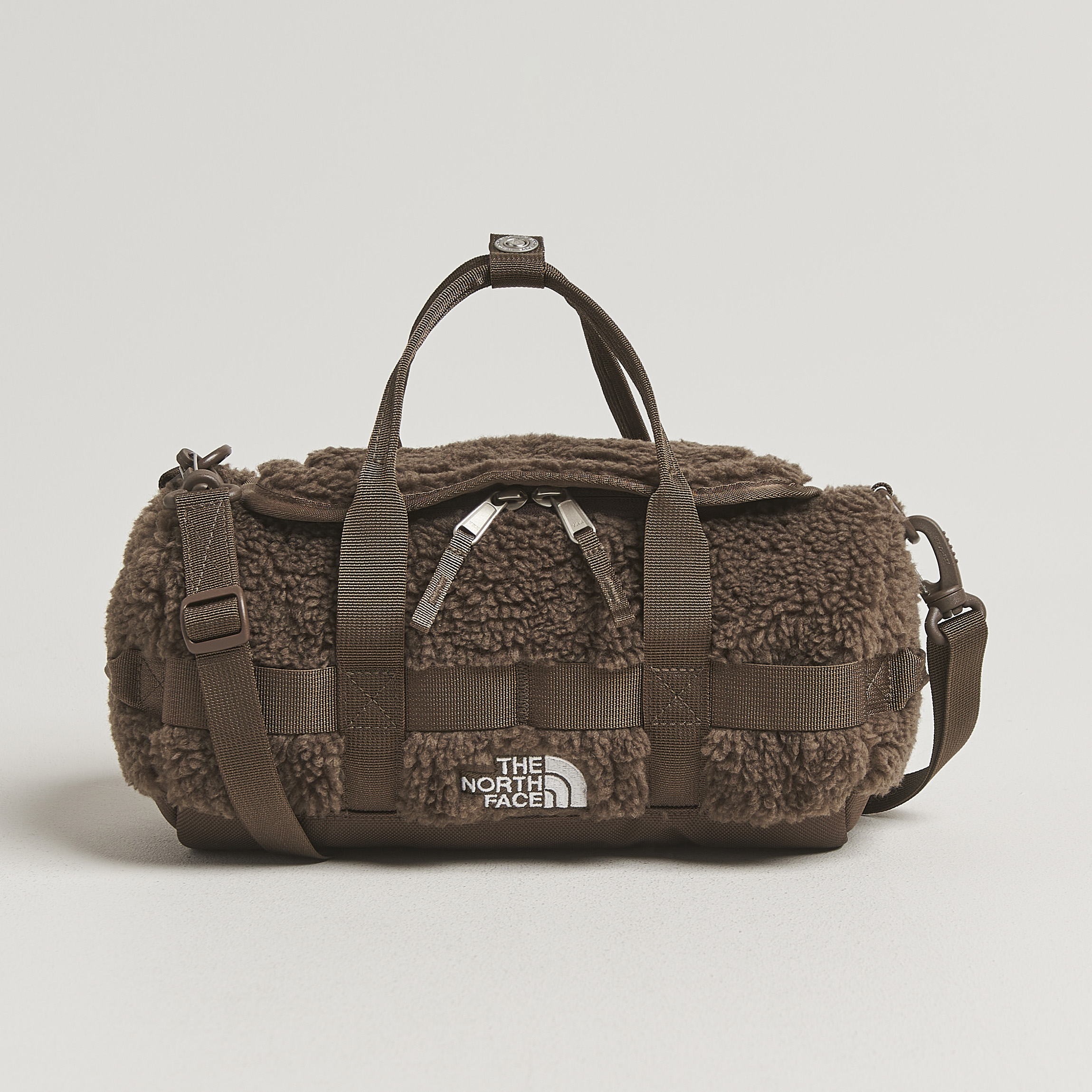 The North Face Base Camp Pile Mini Bag Military bei Care of Carl