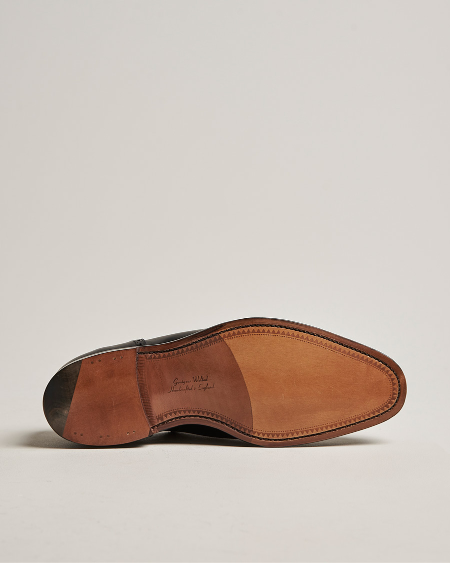 Herren | Loake 1880 Strand Brogue Black Calf | Loake 1880 | Strand Brogue Black Calf