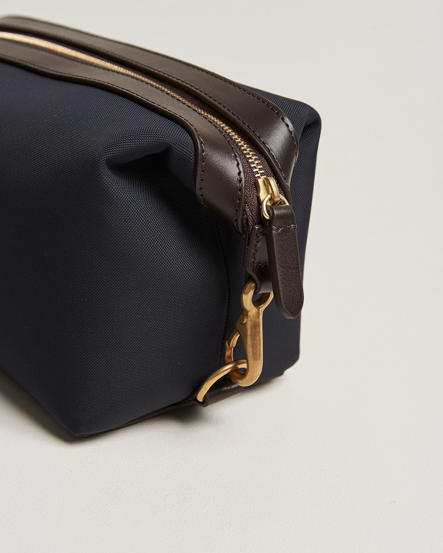 Herren | Taschen | Mismo | M/S Nylon Washbag Navy/Dark Brown