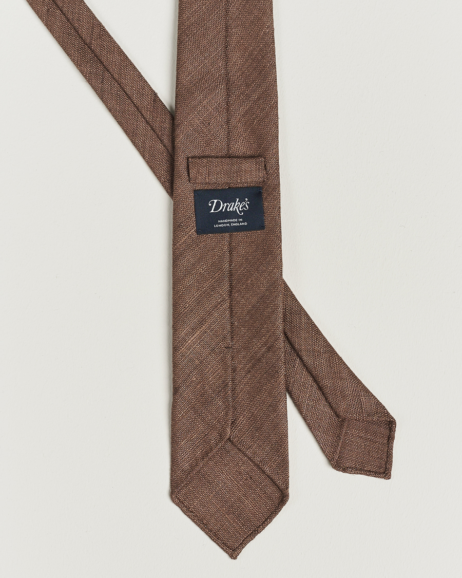 Herren | Drake's Tussah Silk Handrolled 8 cm Tie Brown | Drake's | Tussah Silk Handrolled 8 cm Tie Brown