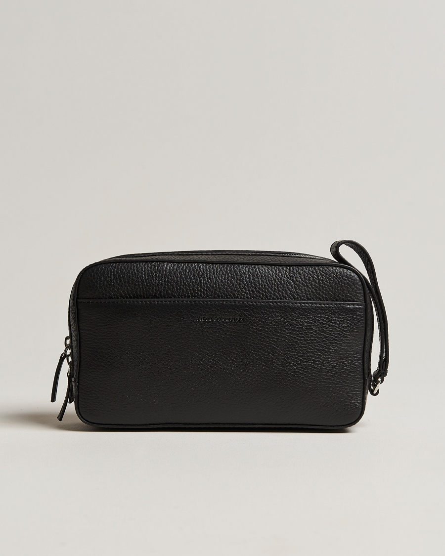 Herren | Taschen | Tiger of Sweden | Wes Grained Leather Toilet Bag Black
