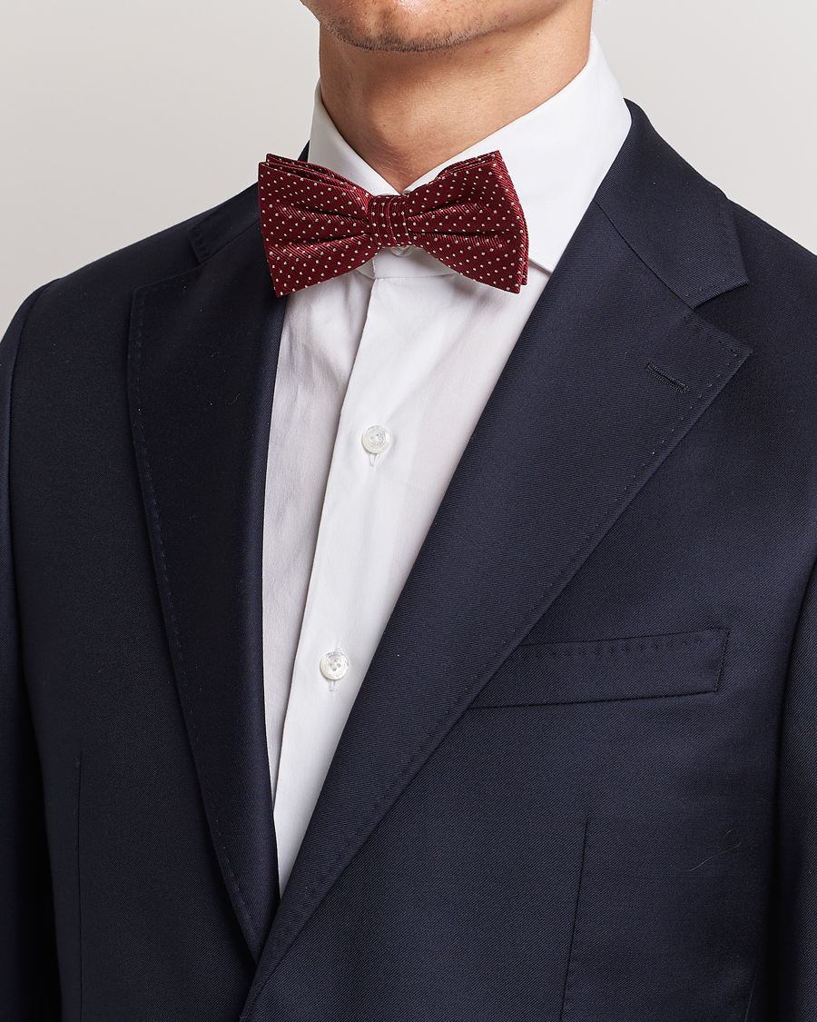 Herren | Amanda Christensen Micro Dot Pre Tie Silk Wine Red | Amanda Christensen | Micro Dot Pre Tie Silk Wine Red