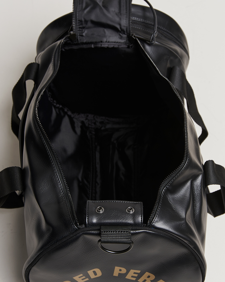 Herren | Fred Perry Tonal Barrel Bag Black | Fred Perry | Tonal Barrel Bag Black