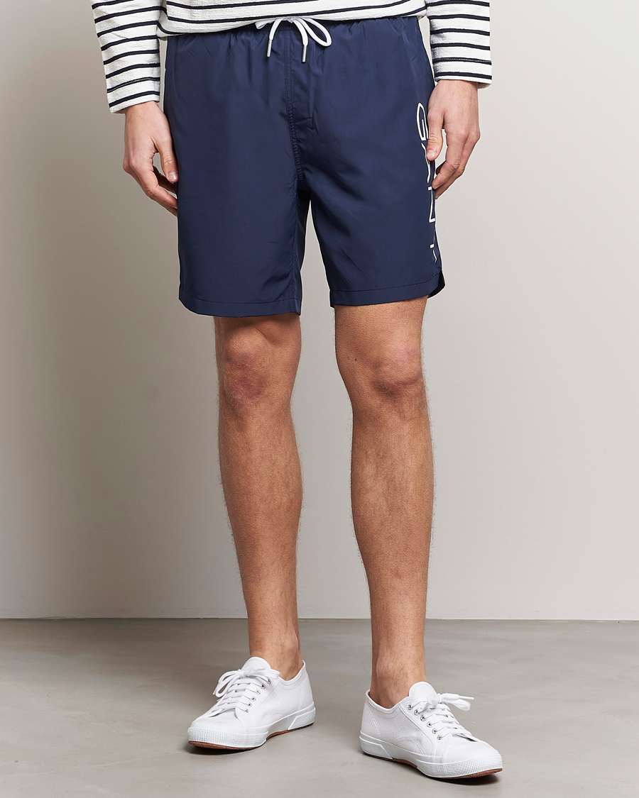Herren | Badehosen | GANT | Lightweight Logo Swimshorts Marine