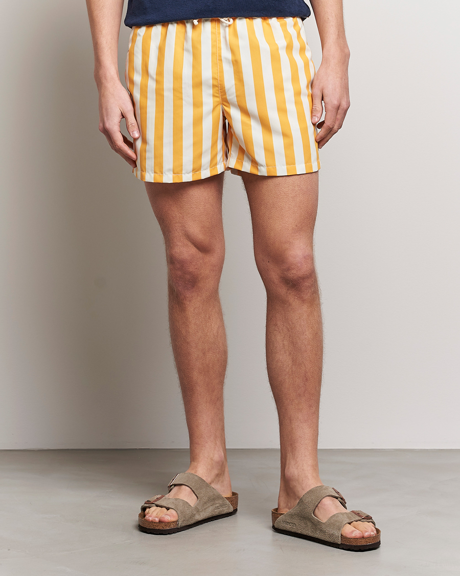 Herren | Italian Department | Ripa Ripa | Paraggi Striped Swimshorts Yellow/White