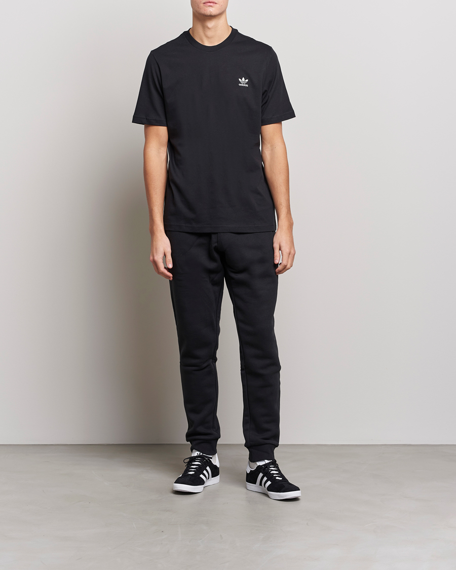 Herren | T-Shirts | adidas Originals | Essential Trefoil Tee Black