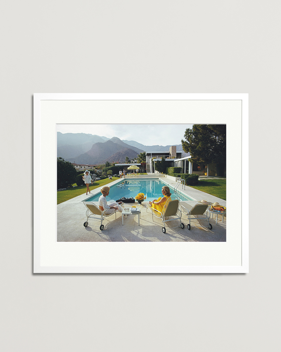 Herren | Bilder | Sonic Editions | Framed Slim Aarons Poolside Gossip
