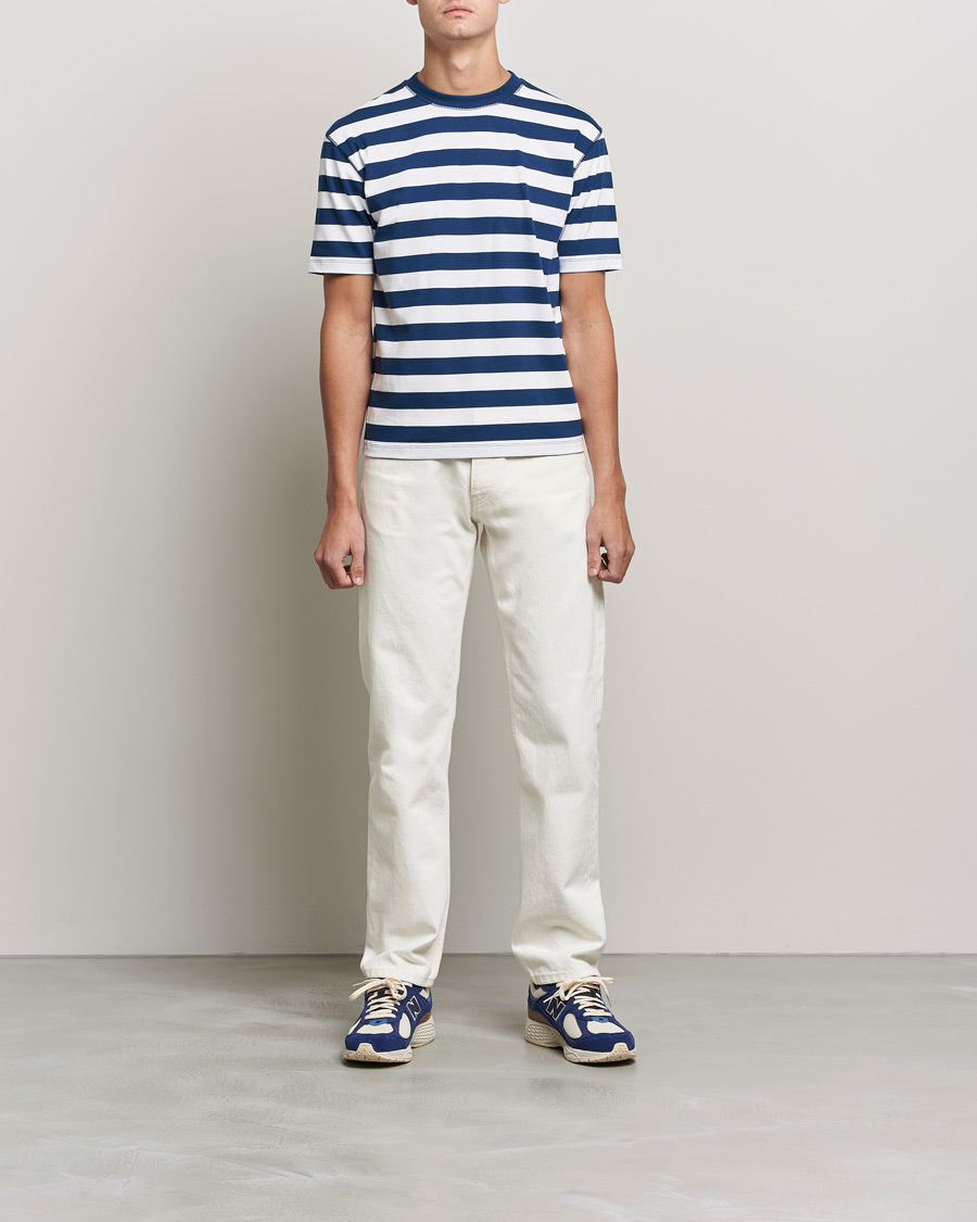 Herren | T-Shirts | Drake's | Striped Cotton Hiking Tee White/Navy