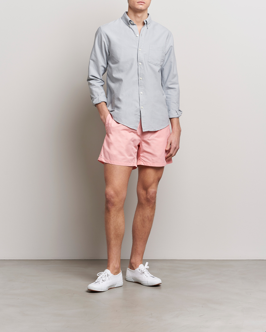 Herren | Badehosen | Colorful Standard | Classic Organic Swim Shorts Bright Coral