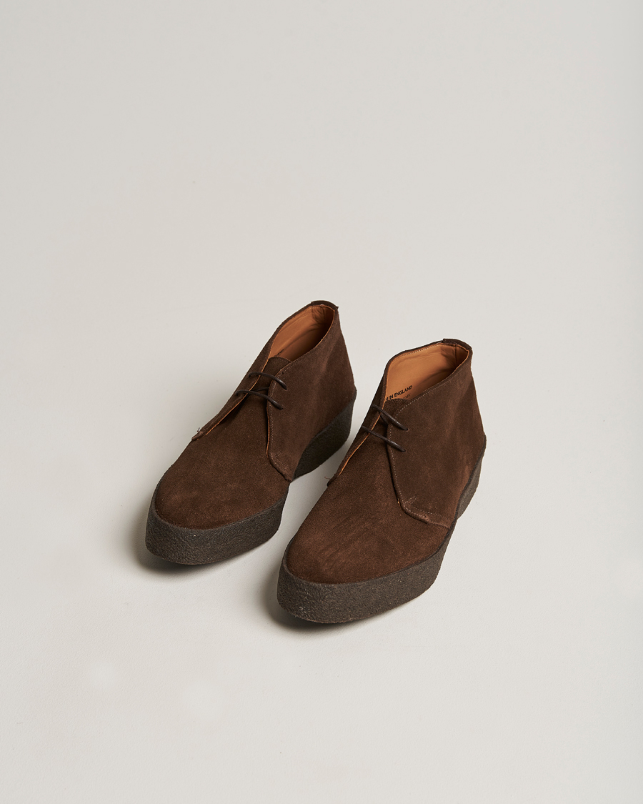 Herren | Handgefertigte Schuhe | Sanders | Joel Chukka Boot Chocolate Suede