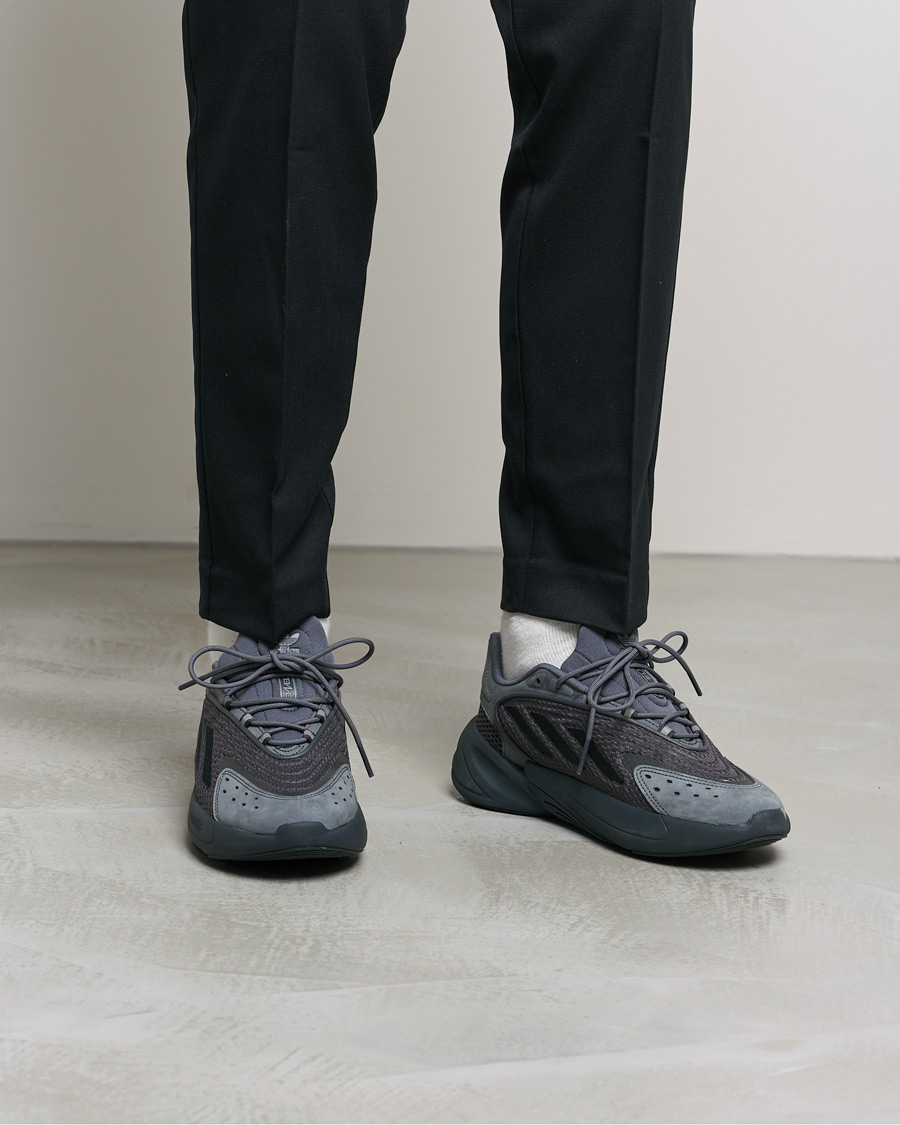 Herren | adidas Originals Ozelia Sneaker Dark Grey | adidas Originals | Ozelia Sneaker Dark Grey
