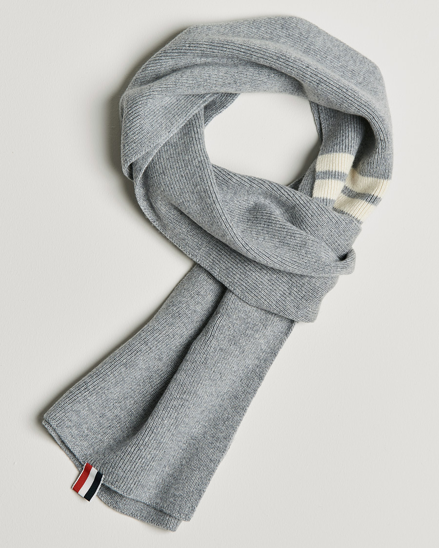 Herren | Thom Browne Full Needle Rib Cashmere Scarf Light Grey | Thom Browne | Full Needle Rib Cashmere Scarf Light Grey