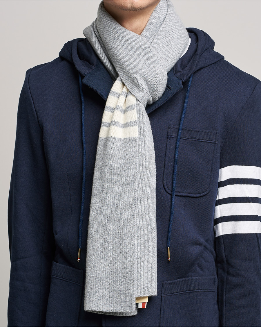 Herren | Thom Browne Full Needle Rib Cashmere Scarf Light Grey | Thom Browne | Full Needle Rib Cashmere Scarf Light Grey