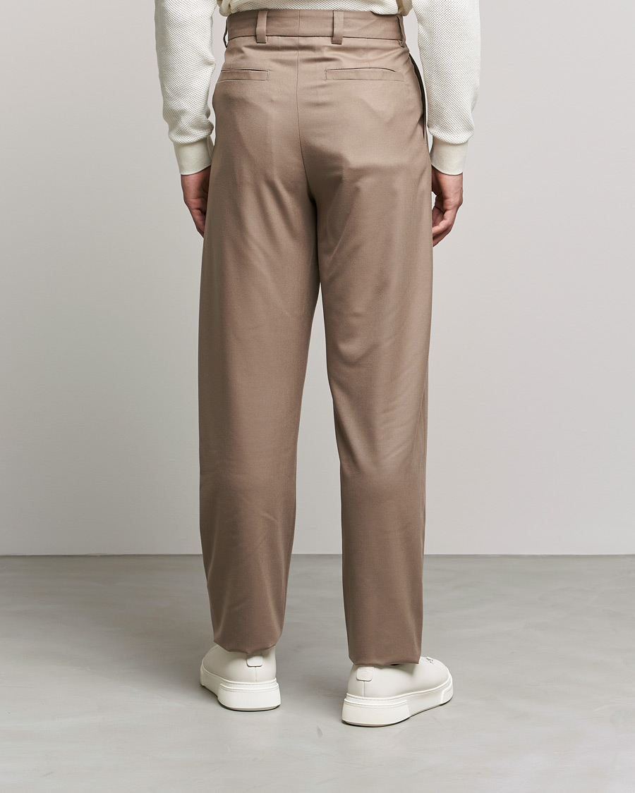 Herren | Hosen | Giorgio Armani | Tapered Pleated Flannel Trousers Beige