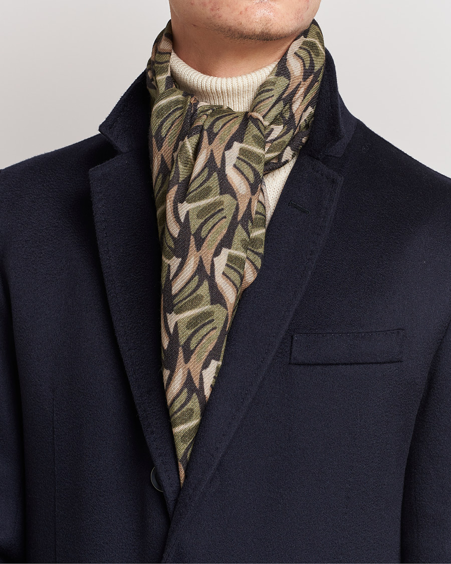 Herren | Kiton Printed Cashmere Blend Scarf Olive/Beige | Kiton | Printed Cashmere Blend Scarf Olive/Beige