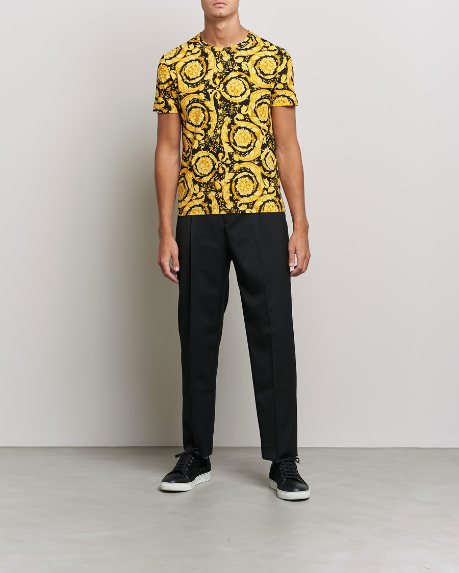 Herren | T-Shirts | Versace | Barocco Print Tee Black/Gold