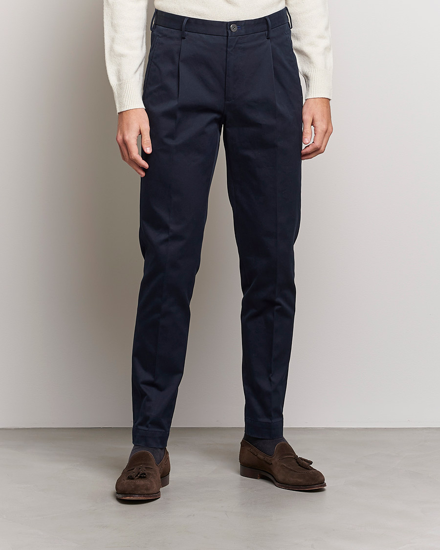Herren | Hosen | Incotex | Pleated Cotton Stretch Chinos Navy