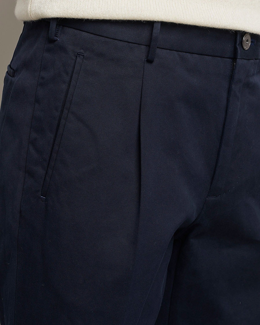 Herren | Hosen | Incotex | Pleated Cotton Stretch Chinos Navy
