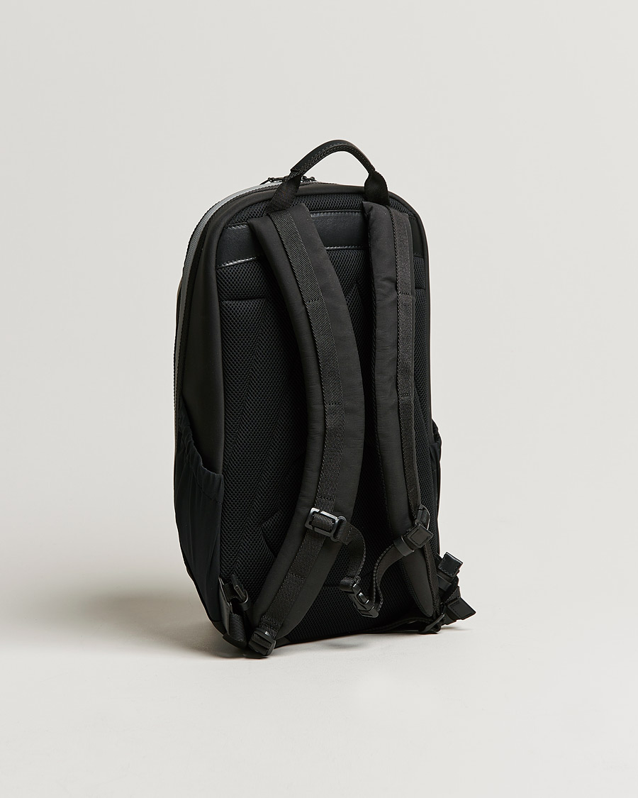 Herren | Moncler Cut Backpack Black | Moncler | Cut Backpack Black