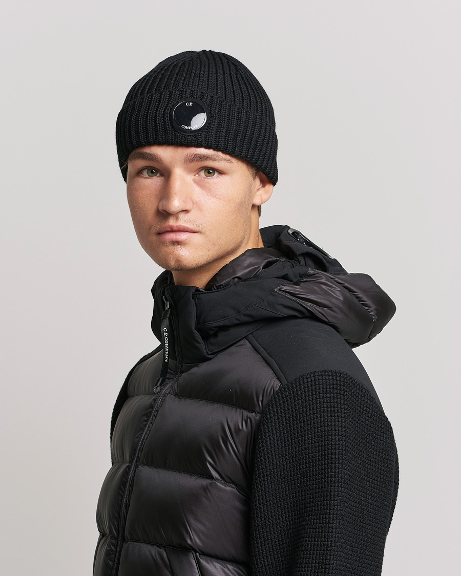 Herren | C.P. Company Knitted Merino Lens Beanie Black | C.P. Company | Knitted Merino Lens Beanie Black