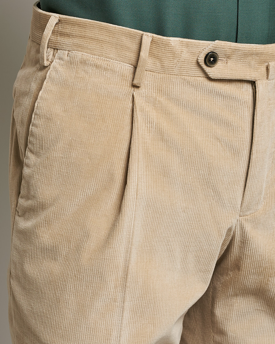 Herren | Hosen | PT01 | Slim Fit Pleated Corduroy Trousers Light Beige