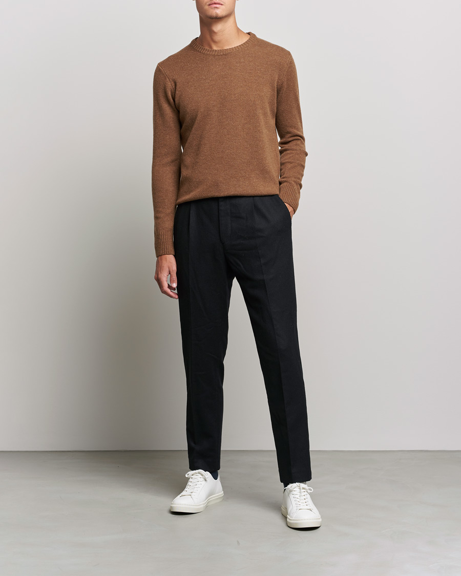 Herren | Pullover | Oscar Jacobson | Emerson Patch Wool Roundneck Brown