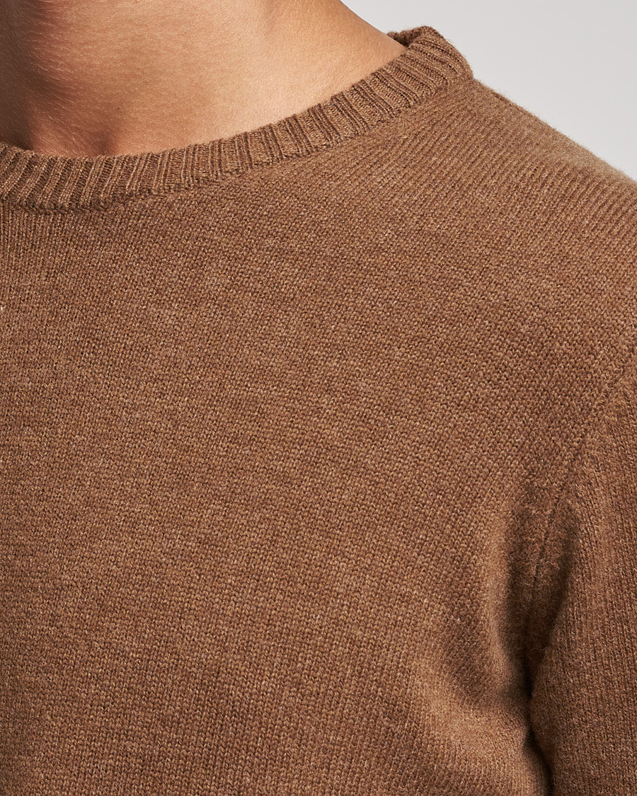 Herren | Pullover | Oscar Jacobson | Emerson Patch Wool Roundneck Brown