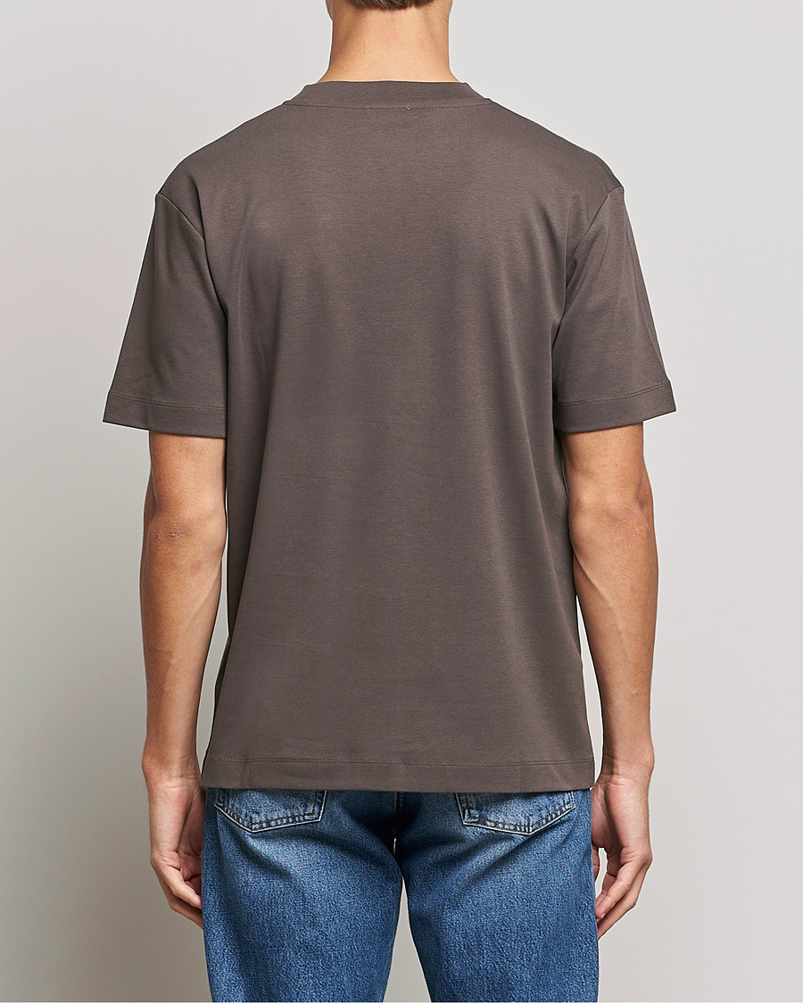 Herren | T-Shirts | Sunspel | Brushed Cotton Mock Neck Tee Dark Walnut