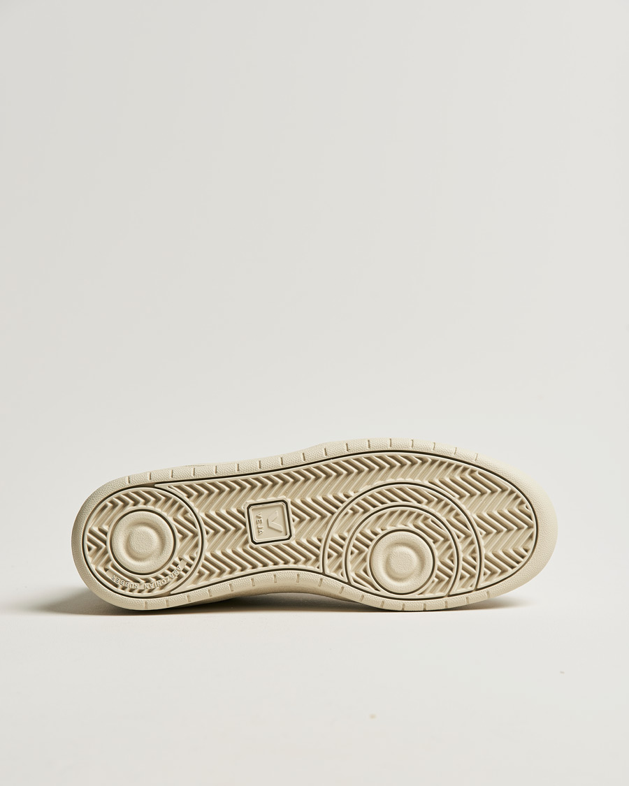 Herren | Veja V-10 Flannel Leather Sneaker Snow/Black | Veja | V-10 Flannel Leather Sneaker Snow/Black