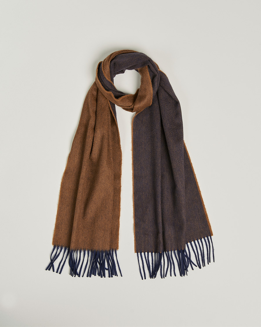 Herren | Begg & Co Arran Reversible Cashmere Scarf Navy/Vicuna | Begg & Co | Arran Reversible Cashmere Scarf Navy/Vicuna