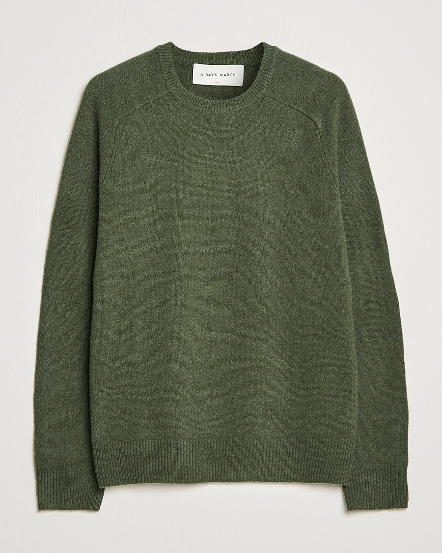 Herren | Pullover | A Day's March | Brodick Lambswool Sweater Olive