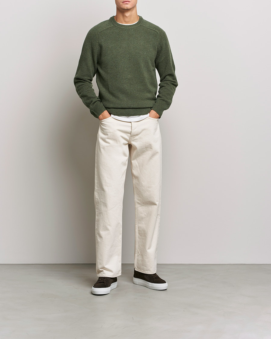 Herren | Pullover | A Day's March | Brodick Lambswool Sweater Olive