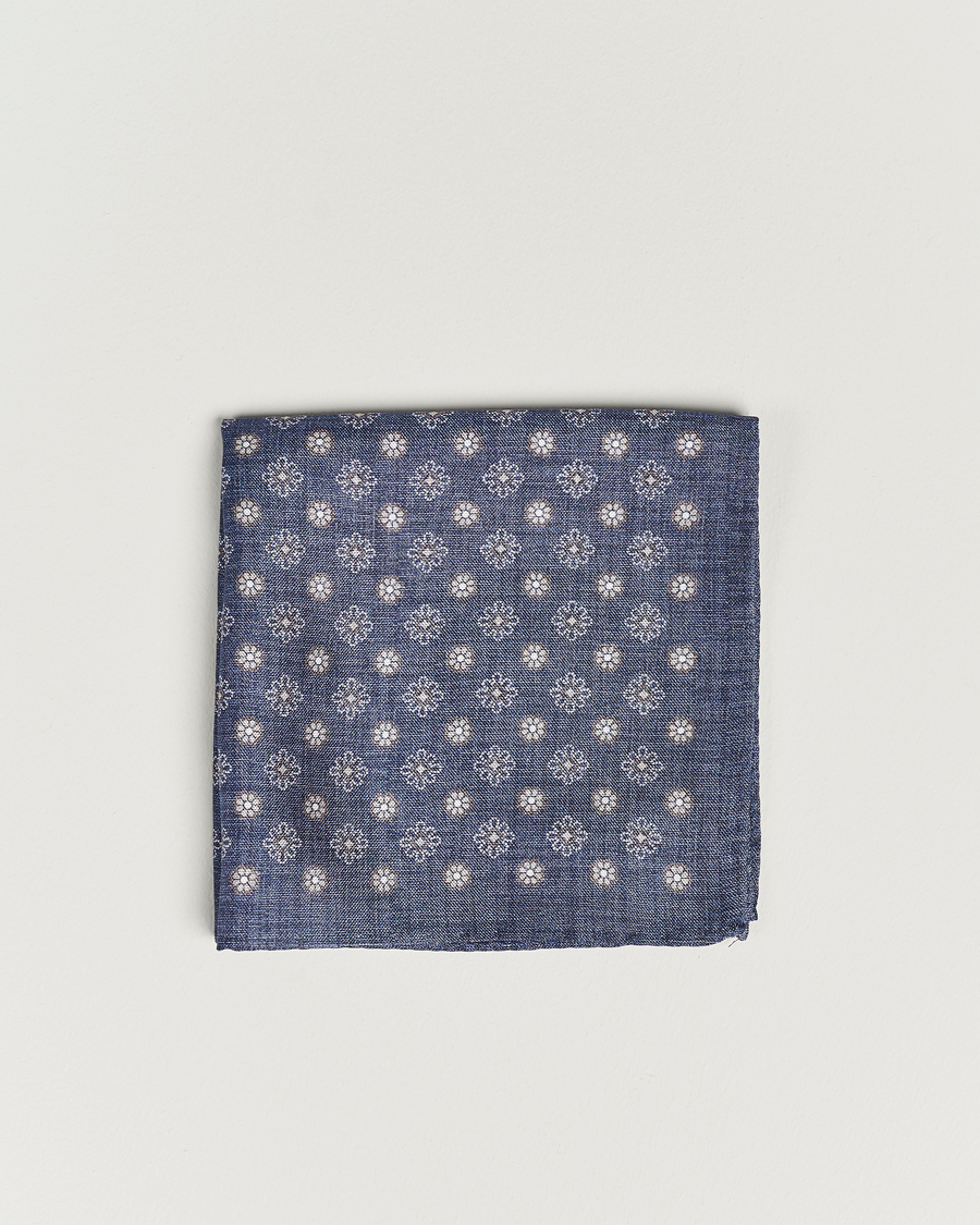 Herren | Amanda Christensen Silk Oxford Printed Flower Porcket Square Navy | Amanda Christensen | Silk Oxford Printed Flower Porcket Square Navy