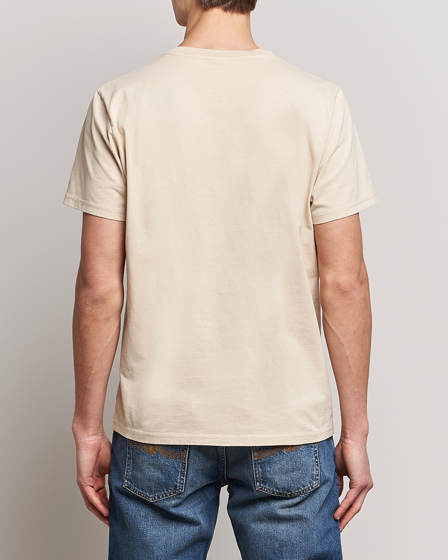 Herren | T-Shirts | Nudie Jeans | Roy Logo Crew Neck T-Shirt Cream