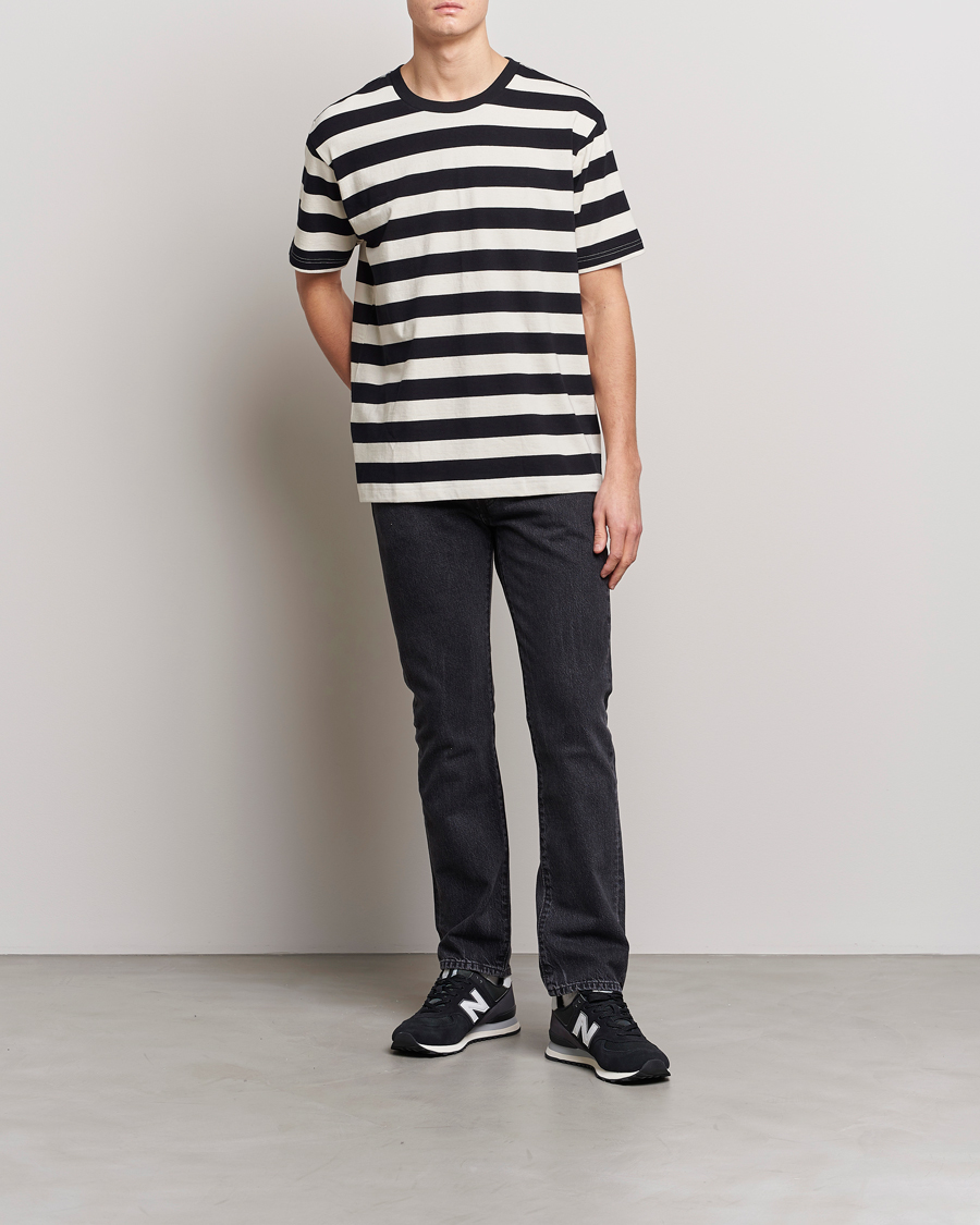 Herren | T-Shirts | Nudie Jeans | Uno Blockstripe Crew Neck T-Shirt Off White/Black