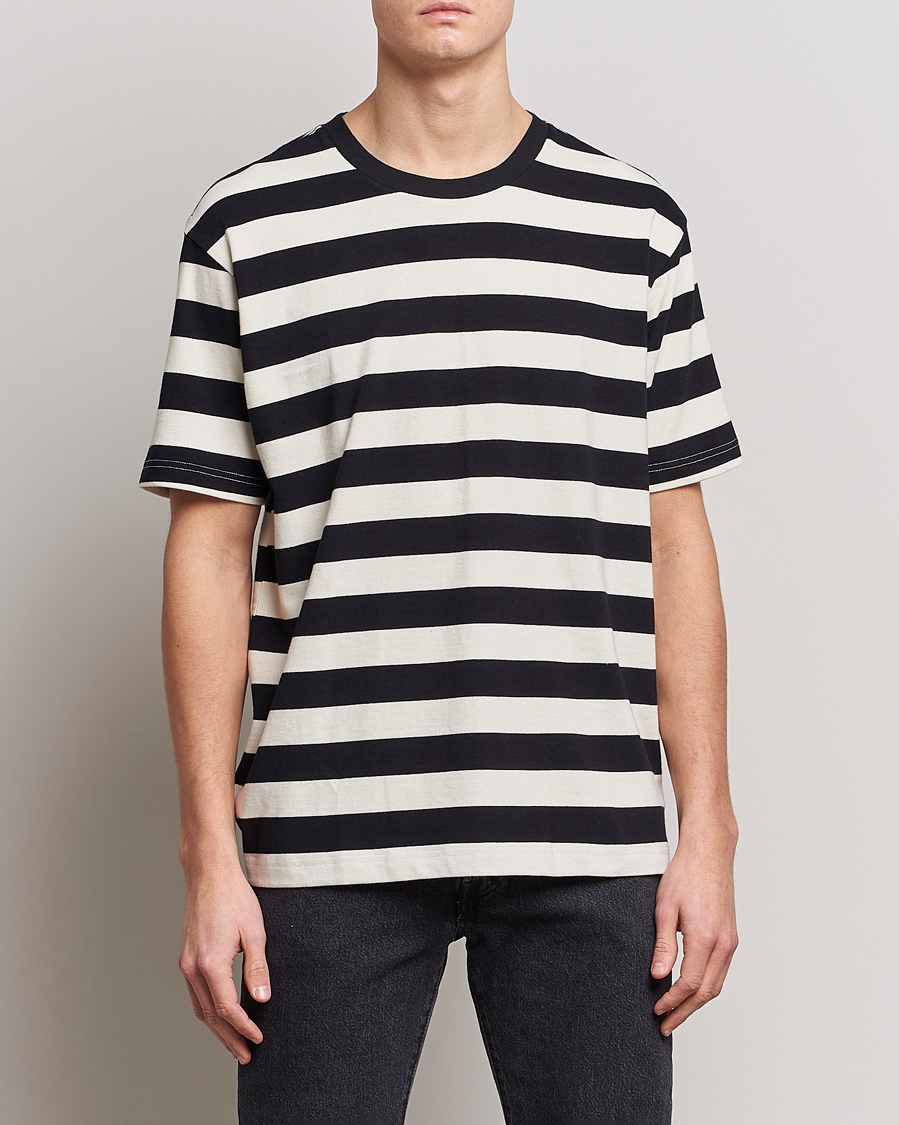 Herren | T-Shirts | Nudie Jeans | Uno Blockstripe Crew Neck T-Shirt Off White/Black