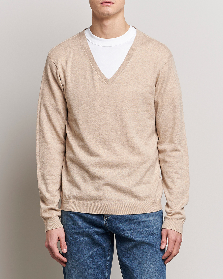 Herren | Pullover | Tiger of Sweden | Pernell Extra Fine Merino V-Neck Beige Melange