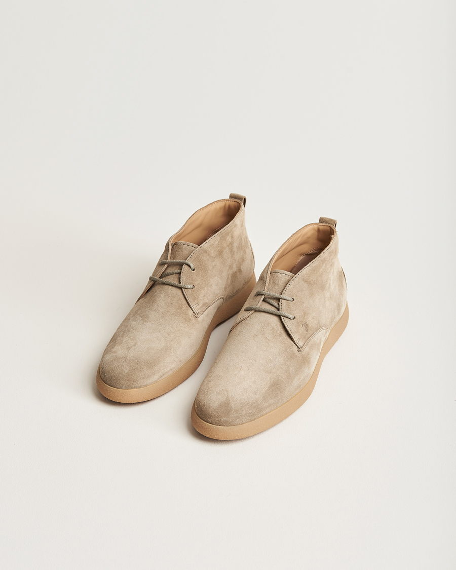 Herren | Tod's Gommino Chukka Boots Taupe Suede | Tod's | Gommino Chukka Boots Taupe Suede