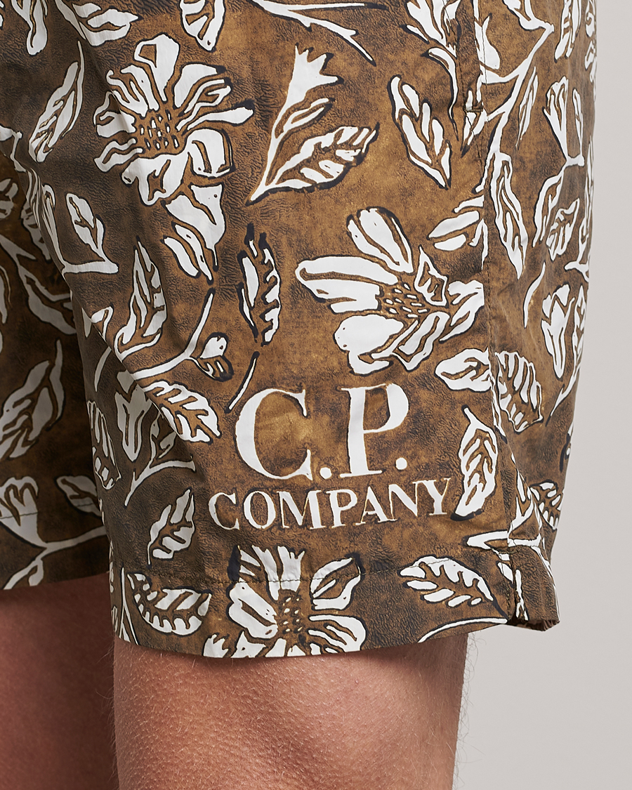Herren | Badehosen | C.P. Company | Garment Dyed Flatt Nylon Printed Swimshorts Olive