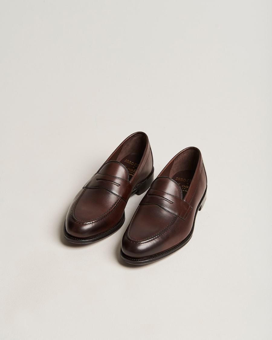 Herren | Handgefertigte Schuhe - Schuhspanner inklusive | Loake 1880 | Hornbeam Eco Penny Loafer Walnut