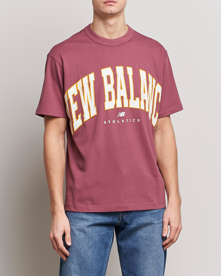 Herren | T-Shirts | New Balance | Athletics Warped T-Shirt Washed Burgundy