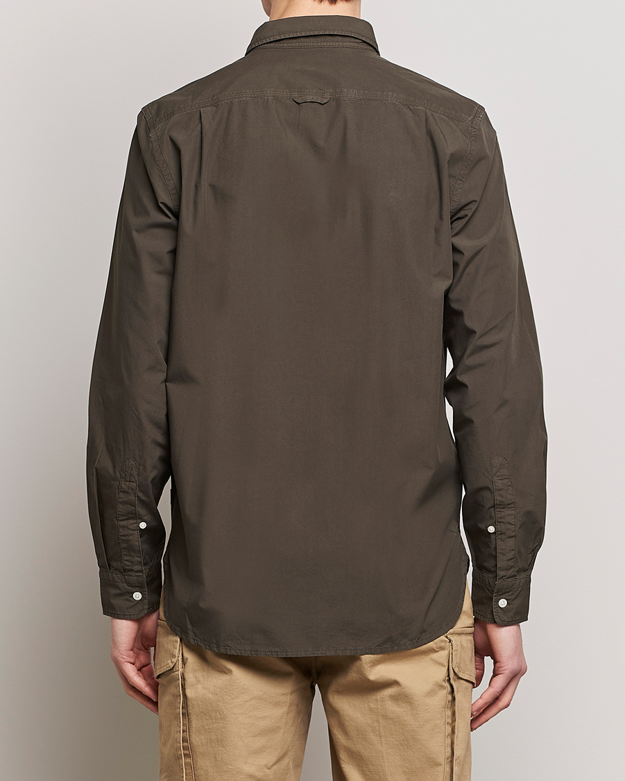 Herren | Hemden | Woolrich | Poplin Garment Dyed Pocket Shirt Dark Green